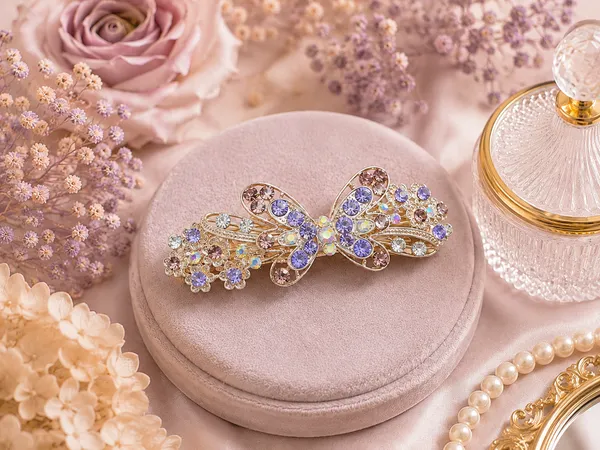 Gold_Crystal_Butterfly_Hair_Clip_for_Women