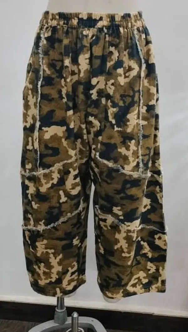 Olive_Green_Camouflage_Relaxed_Fit_Track_Pants_for_Men