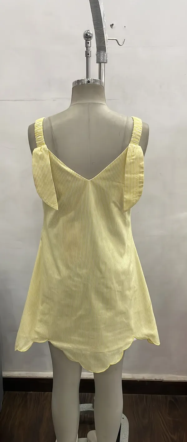 Yellow_Striped_Sleeveless_Tunic_for_Women