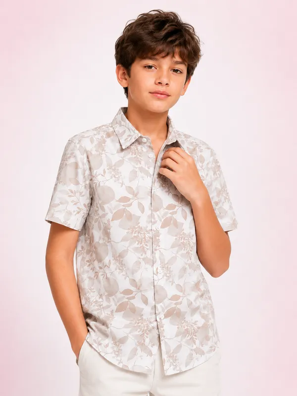 White_Floral_Print_Short_Sleeve_Shirt_for_Men