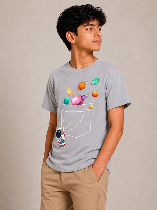 Grey_Round_Neck_T-Shirt_for_Men