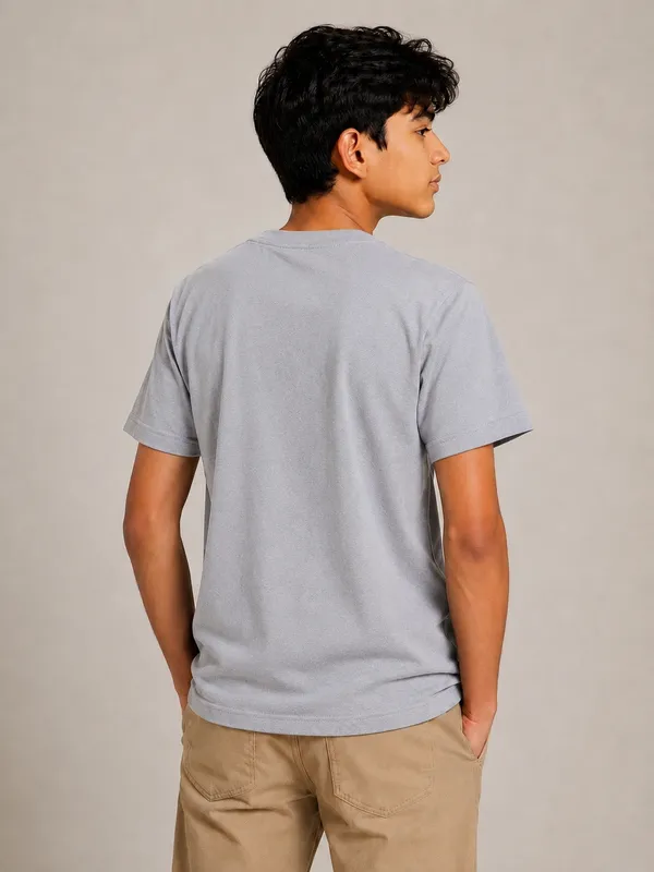 Grey_Round_Neck_T-Shirt_for_Men