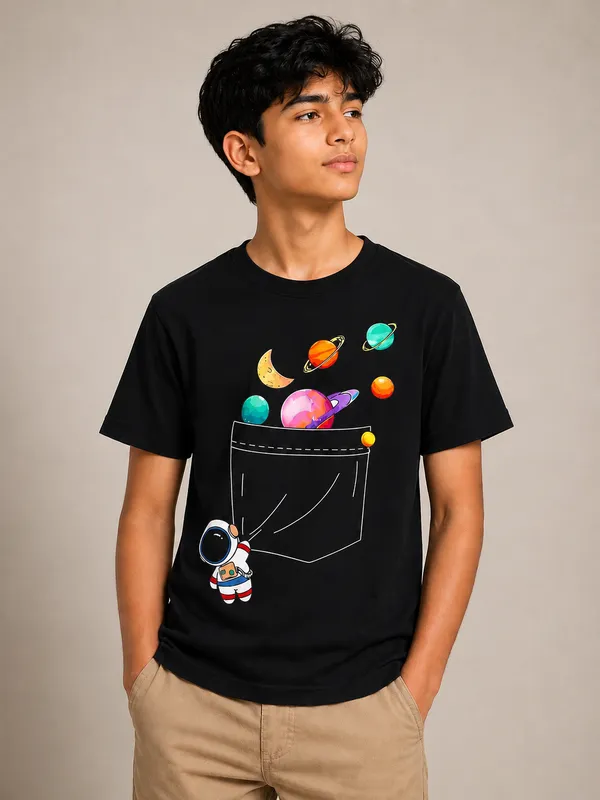 Black_Graphic_Round_Neck_T-Shirt_for_Men