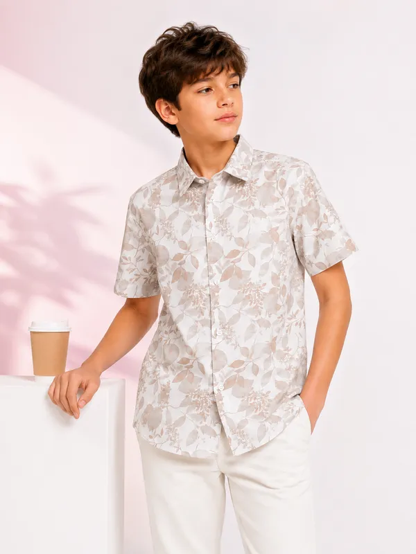 White_Floral_Print_Short_Sleeve_Shirt_for_Men