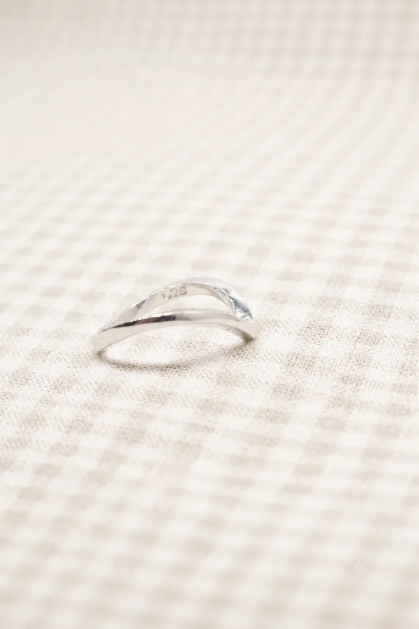 Silver-Tone_Minimalist_Ring_for_Adults