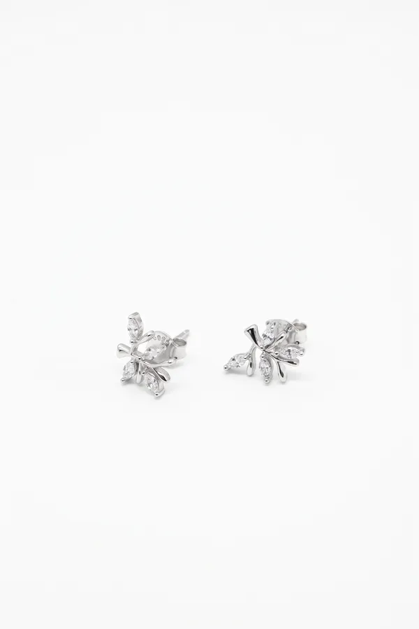 Silver-Tone_Floral_Stud_Earrings_for_Women