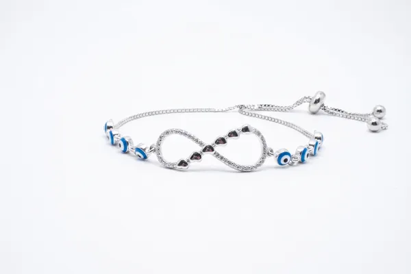 Silver-Tone_Infinity_Bracelet_For_Women