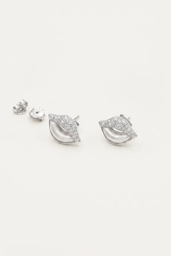 Silver_Tone_Textured_Lip_Stud_Earrings_for_Women