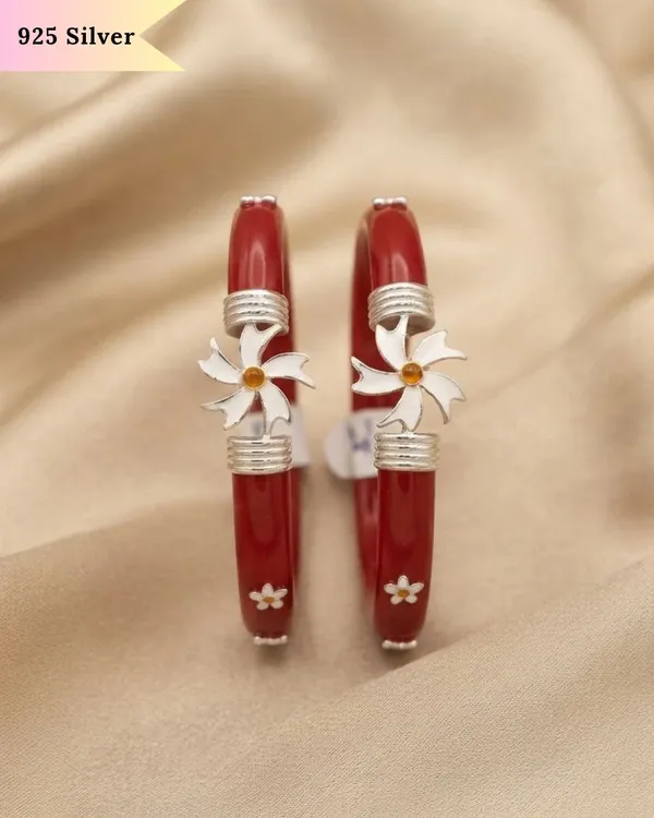 Exquisite_Floral_Carved_925_Silver-Plated_Red_Pola_Bangles
