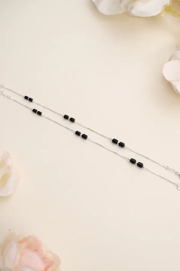 Silver_Tone_Black_Bead_Anklet_For_Women