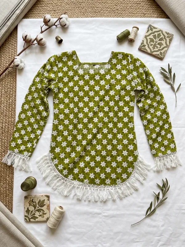 Green_Cotton_Straight_Kurta_For_Women
