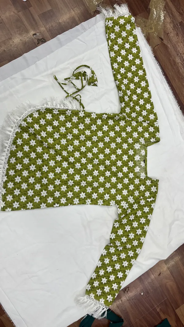 Green_Cotton_Straight_Kurta_For_Women
