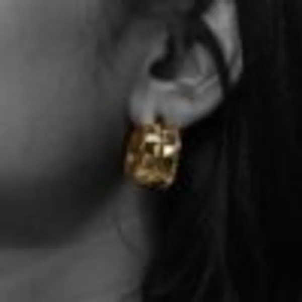 Interlock_Studs