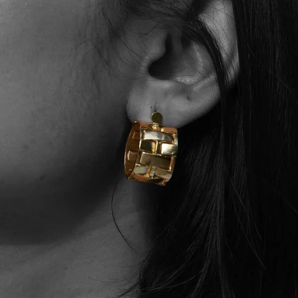 Interlock_Studs