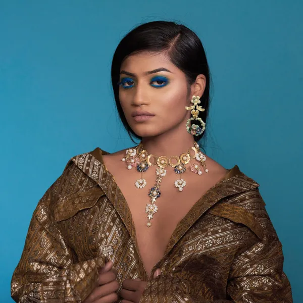 Green_Flower_With_Triflora_Chandbali_Danglers