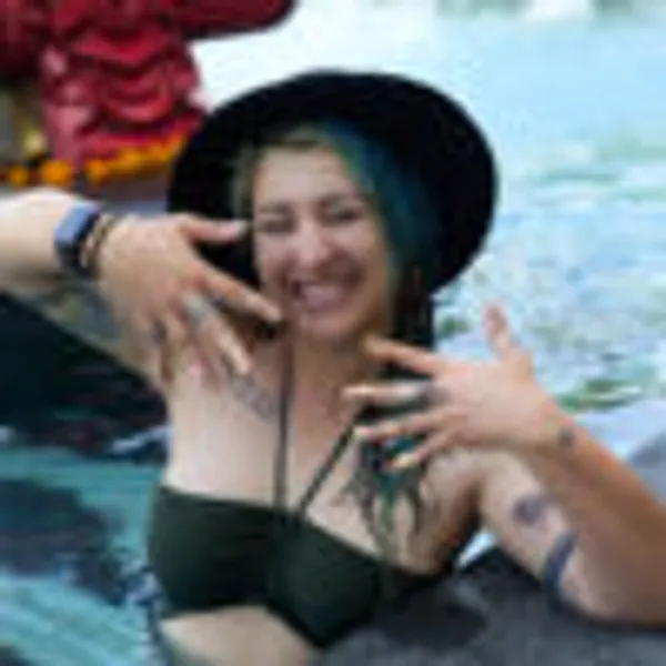 Crystal_Leaf_Nail_Ring