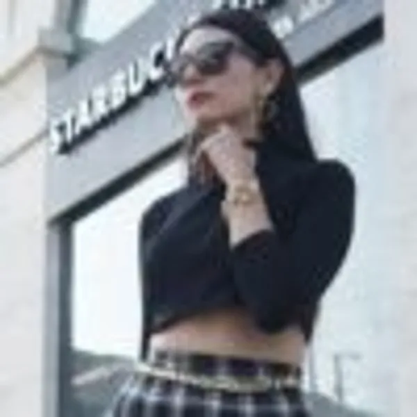 Loop_Me_In_Short_Necklace_Waistbelt