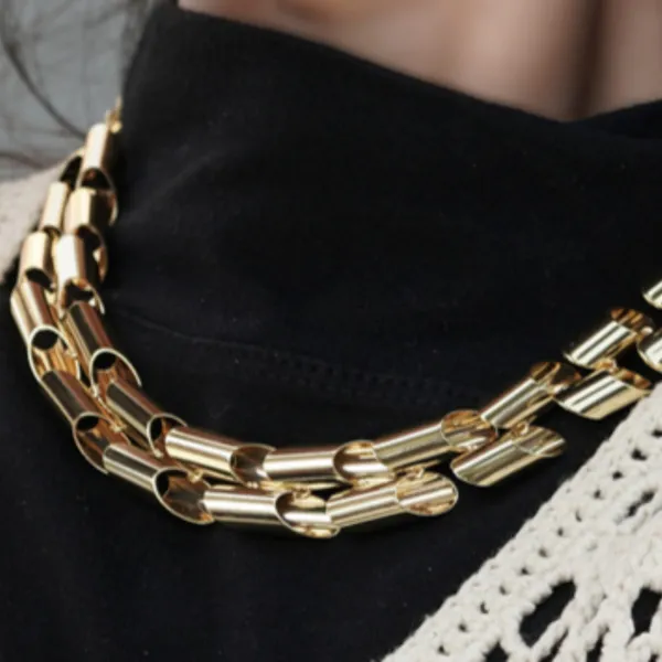 Loop_Me_In_Short_Necklace_Waistbelt