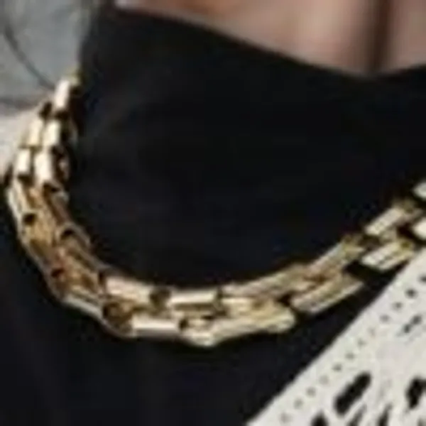 Loop_Me_In_Short_Necklace_Waistbelt