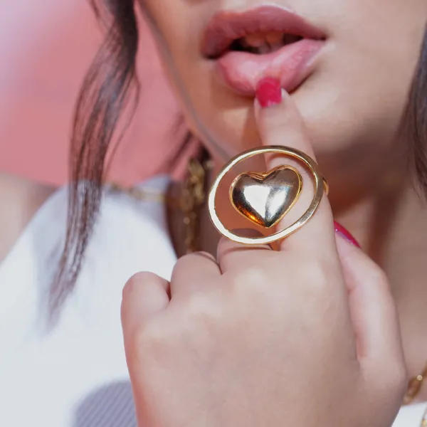 Floating_Heart_Ring