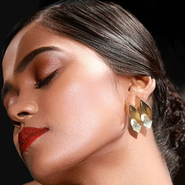 Sinuous_Studs