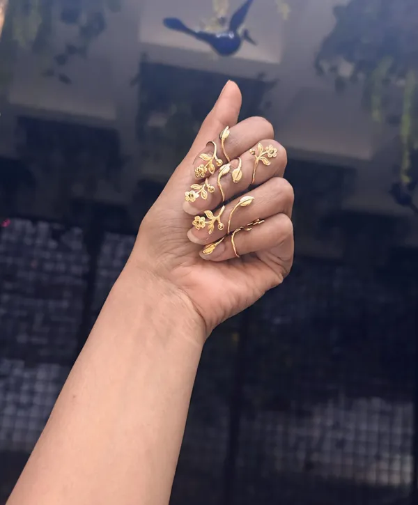 Flora_Swirl_Nail_Ring