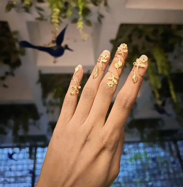 Flora_Swirl_Nail_Ring