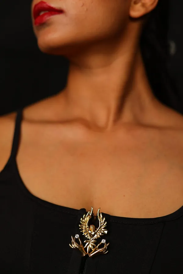 Rising_Claw_Brooch