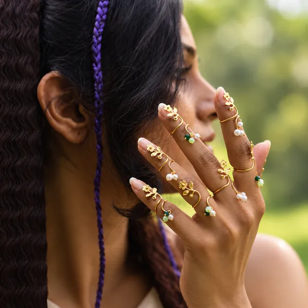 Finger_Vine_Nail_Ring