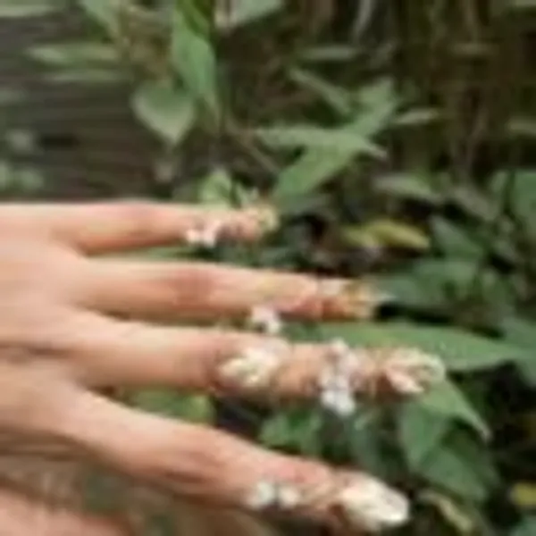 Golden_Trillium_Pearl_Nail_Ring