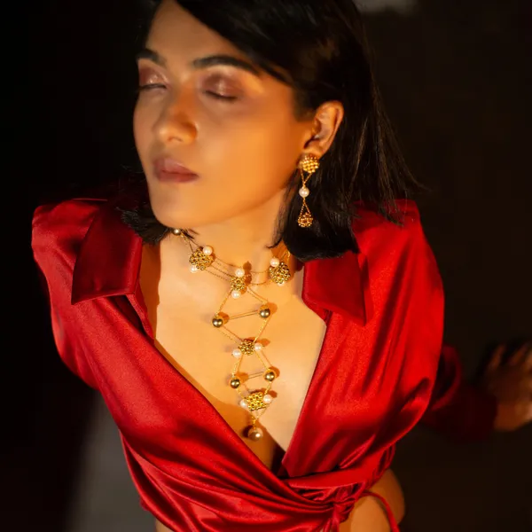 Slide_Connect_Cleavage_Necklace