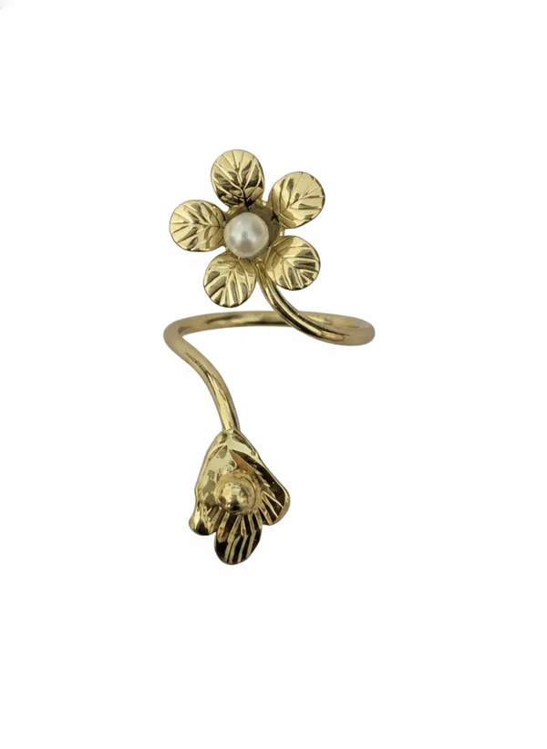 Flora_Embrace_Nail_Ring