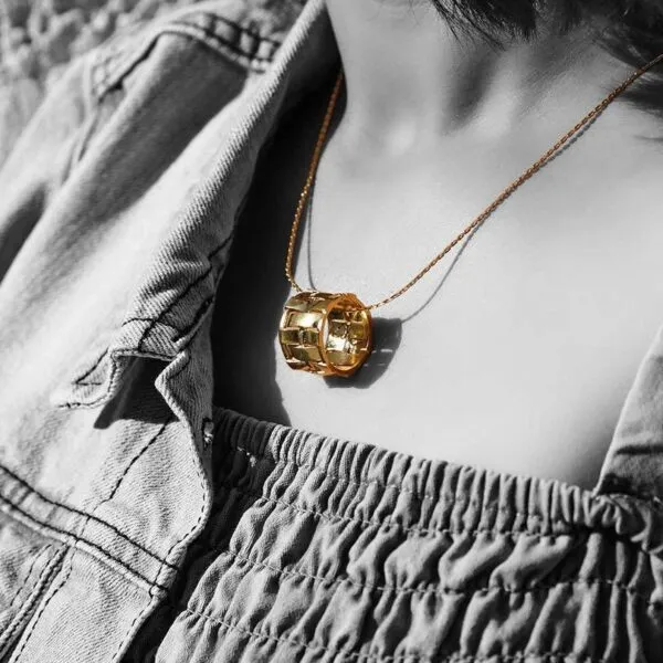 Interlock_Pendant_1