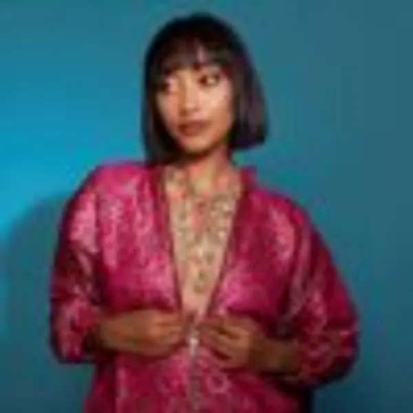 Engulf_My_Dreams_Cleavage_Necklace