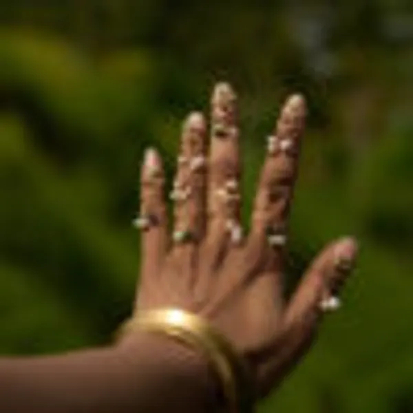 Finger_Vine_Nail_Ring