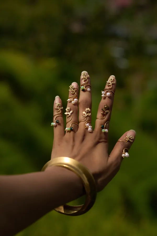 Finger_Vine_Nail_Ring