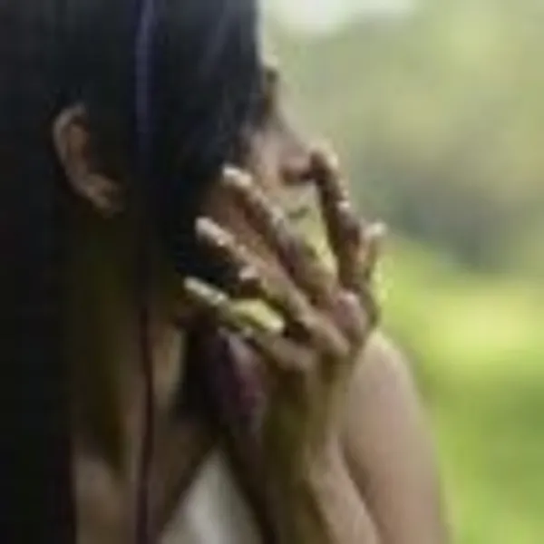 Finger_Vine_Nail_Ring