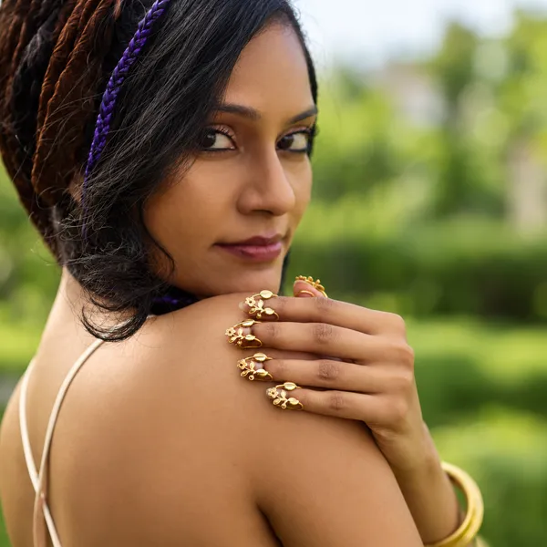 Flora's_Embrace_Vanki_Nail_Ring