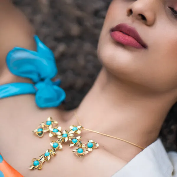 Calming_Blues_Cleavage_Pendant