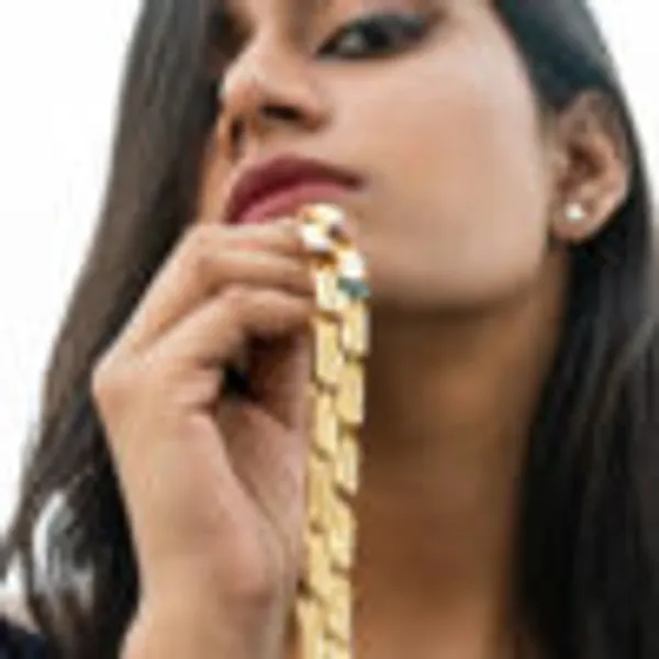 Linear_Criss_Cross_Necklace