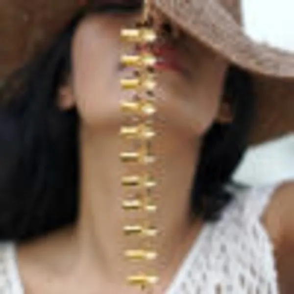 Linear_Criss_Cross_Necklace