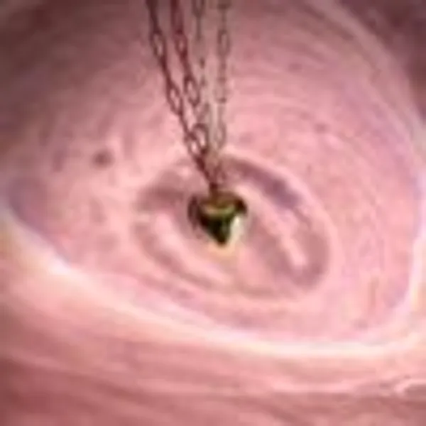 Classic_Solid_Heart_Pendant_Photo_Stickable