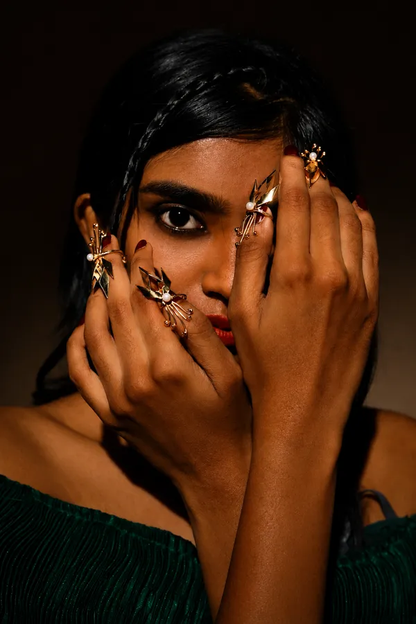 Thorn_Flare_Nail_Ring