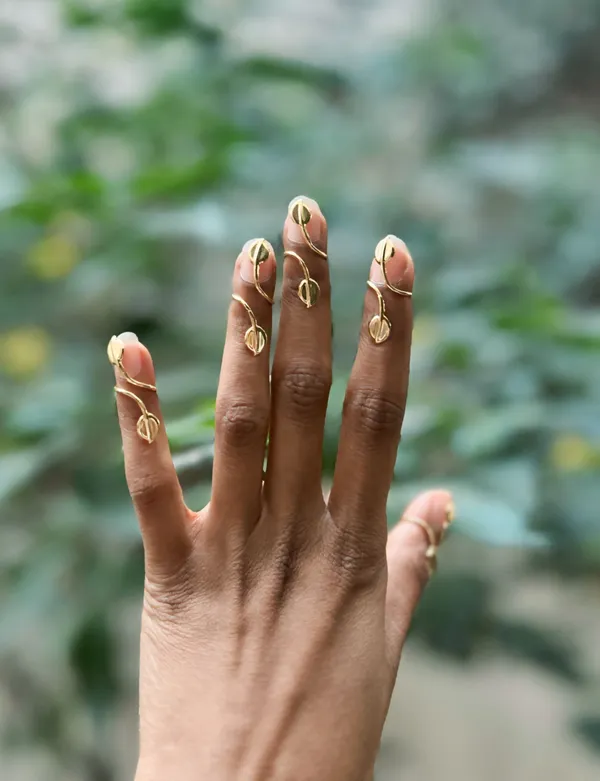 Twin_Leaf_Nail_Ring