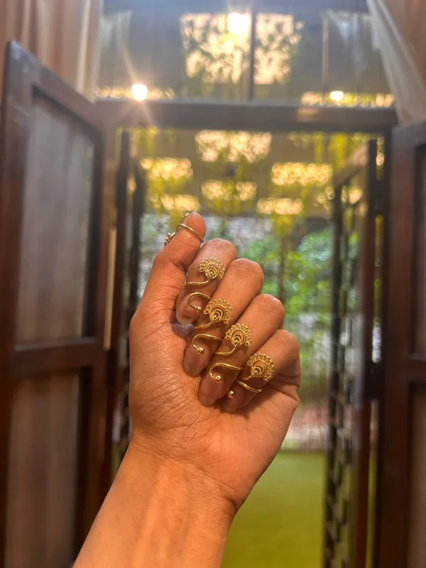Dancing_Drops_Nail_Ring