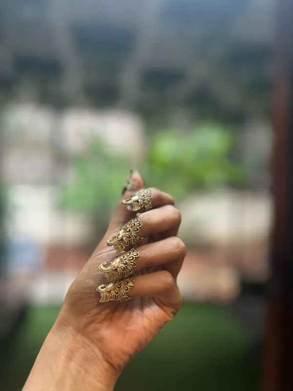 Peacock_Nail_Ring