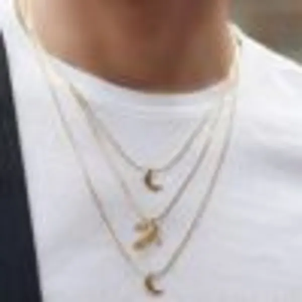 Layered_Romance_Between_Moon_Bird_Necklace