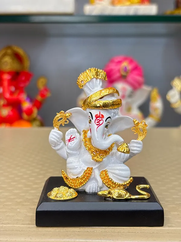 White_And_Gold_Traditional_Ganesha_Idol_Decorative_Figurine
