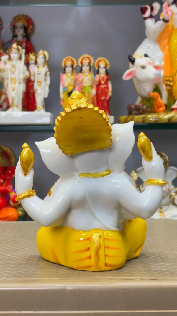 Traditional_Seated_Lord_Ganesha_Decorative_Idol