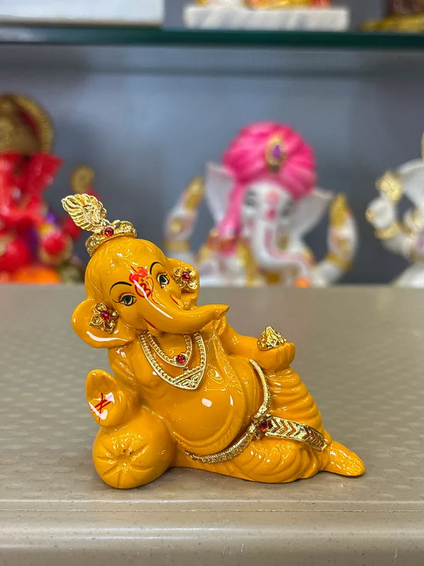 Glossy_Traditional_Lord_Ganesha_Idol